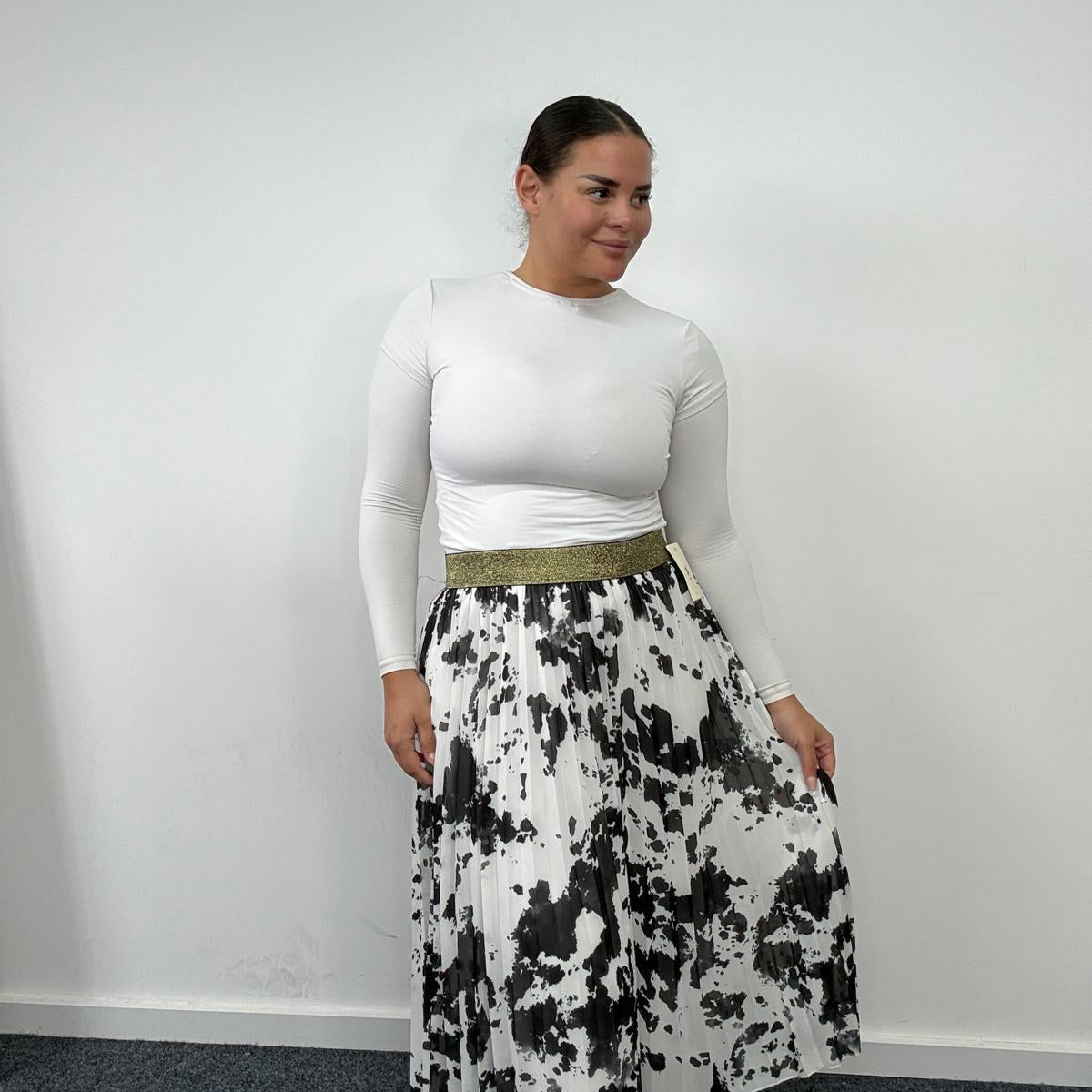 Plus Size Abstract Print Pleated Midi Skirt with Elastic Waist